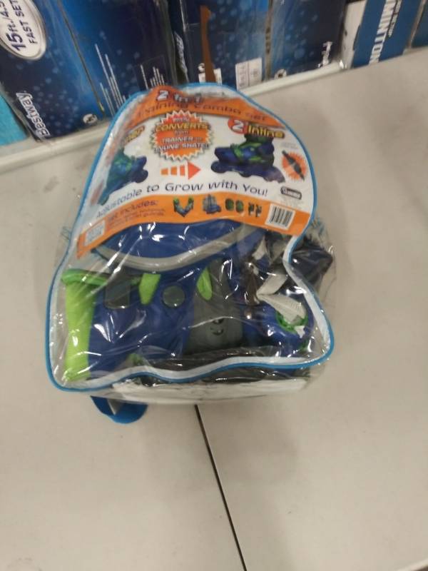 lot 1436 image: Kids Skate Set.