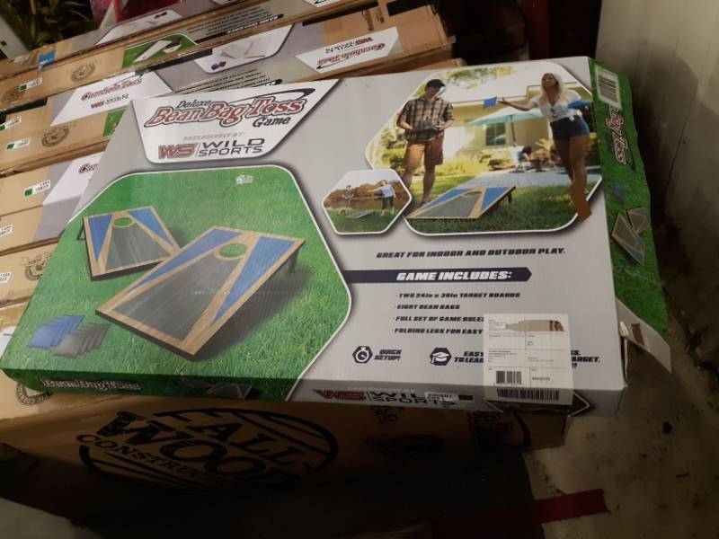 lot 1489 image: Wild Sports Deluxe Bean Bag Toss