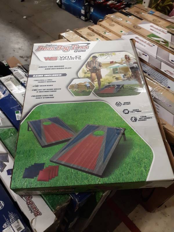 lot 1498 image: Wild Sports Deluxe Bean Bag Toss