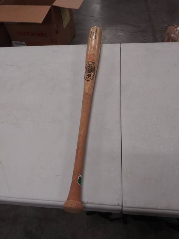 lot 1529 image: Louisville Slugger