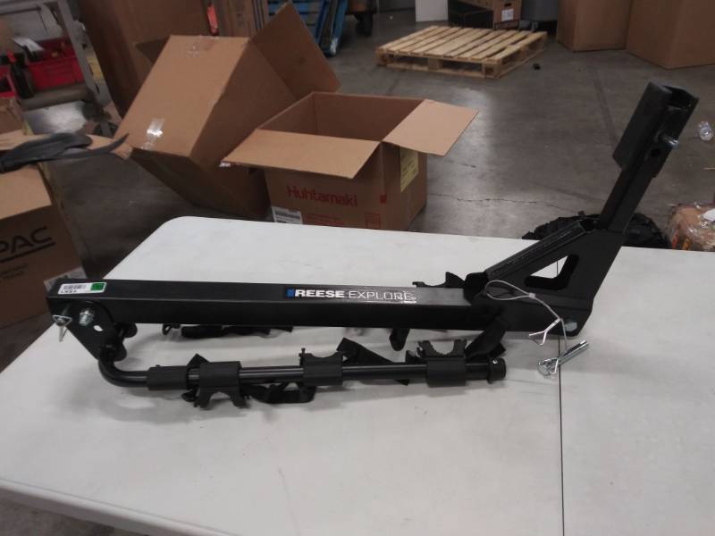 lot 1551 image: Reese Explore 4 Bike Carrier