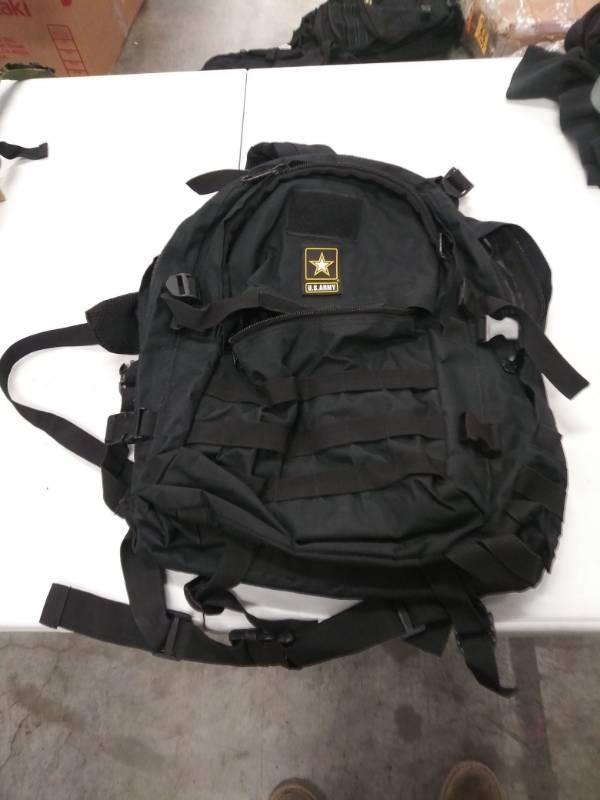 lot 1579 image: US Army Backpack