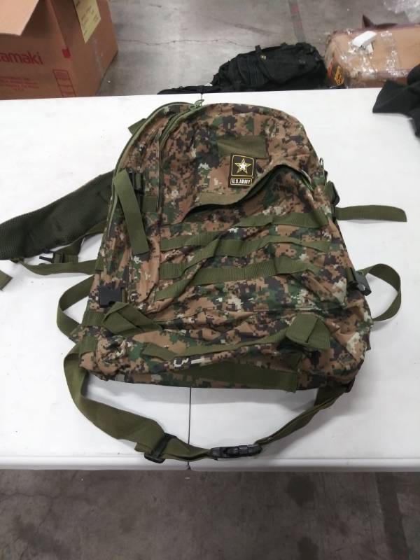 lot 1583 image: US Army Backpack