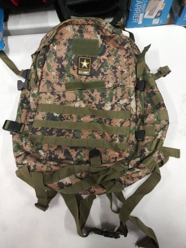 lot 1600 image: US Army Backpack