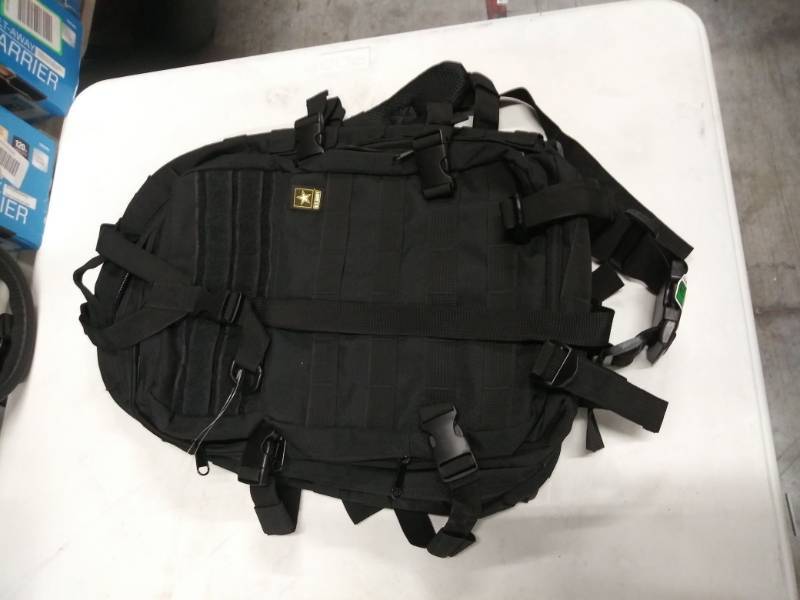 lot 1601 image: US Army Backpack