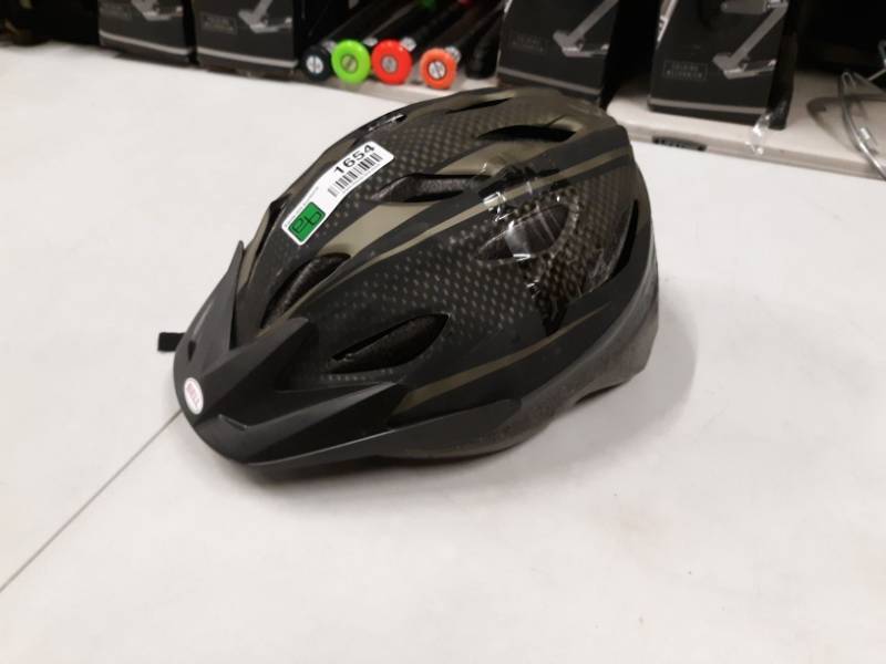 lot 1654 image: Bell Bicycle Helmet