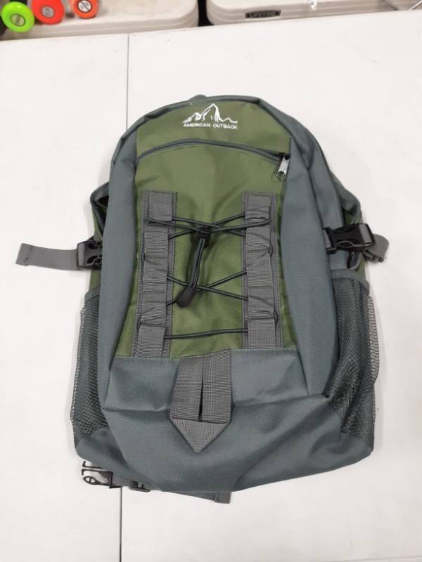 lot 1662 image: American Outback Backpack