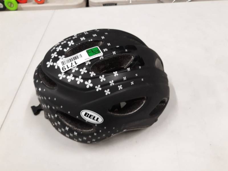 lot 1719 image: Bell Bicycle Helmet