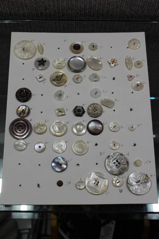 lot 2396 image: Card of Vintage Mother of Pearl Buttons Various Sizes and Styles