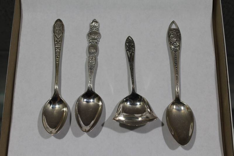 lot 2370 image: Lot of 4 Vintage Sterling Silver Souvenir Spoons