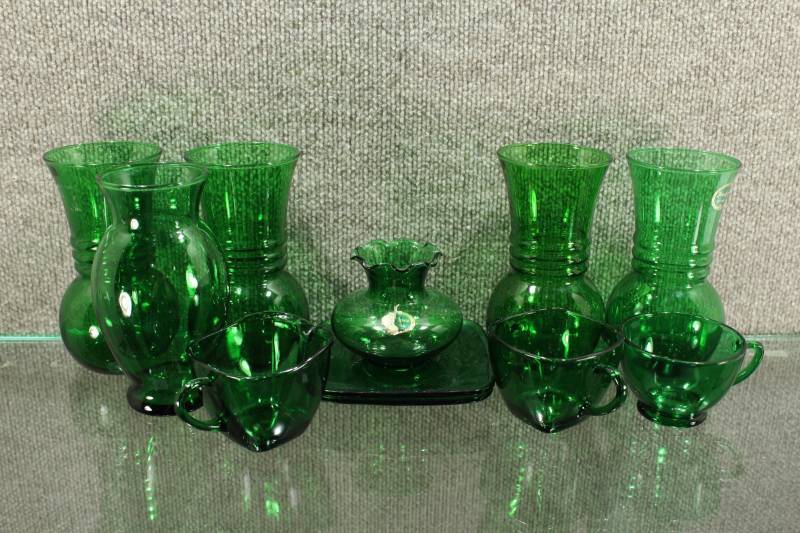 lot 2390 image: Lot of Vintage Anchor Hocking Emerald Green Assorted Glassware