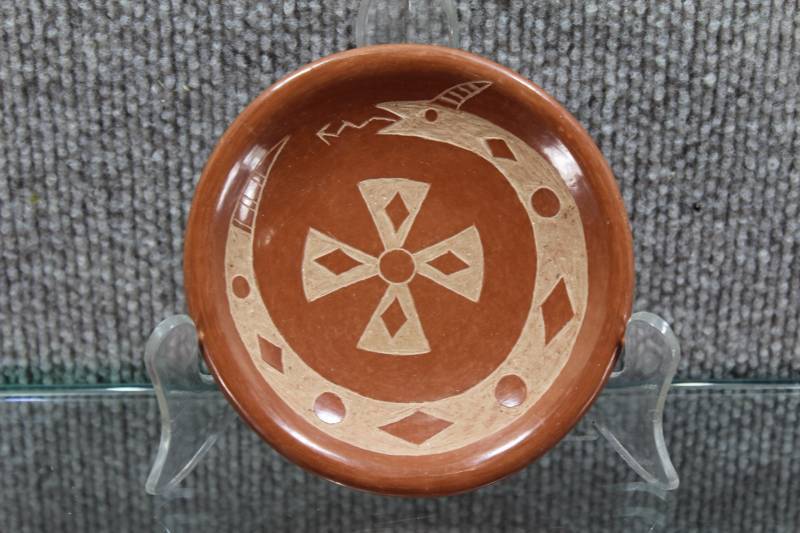 lot 2409 image: Artist Signed New Mexico Pottery. Santa Clara Pueblo Native American Pottery