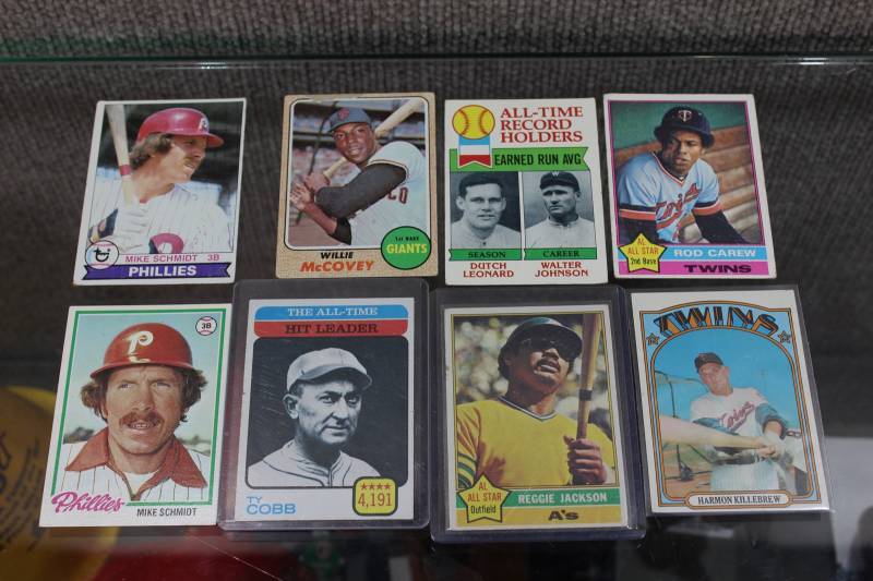 lot 2424 image: Lot of Vintage Topps Baseball Cards 1968, 72, 76, 79 Reggie Jackson, Killebrew, Mike Schmidt, Willie McCovey, Rod Carew, etc.