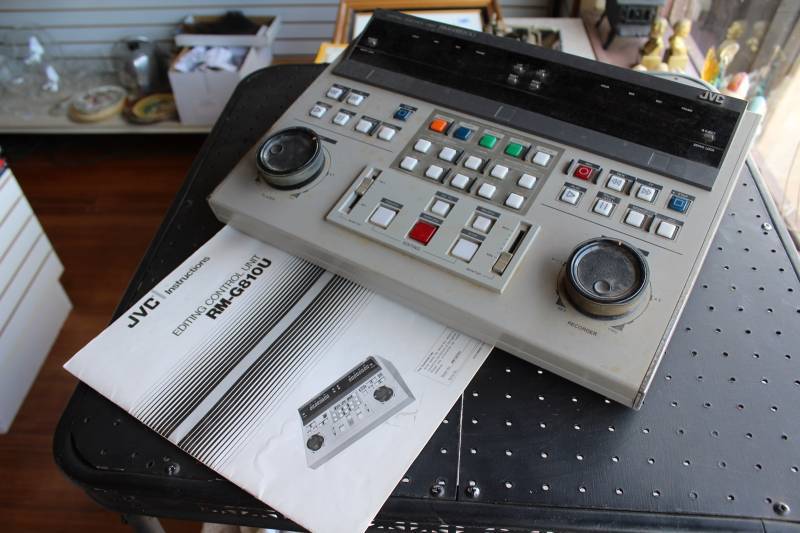 lot 2444 image: Vintage Pro AV Video Production Equipment - JVC RM-G810U Editing Control Unit With Manual