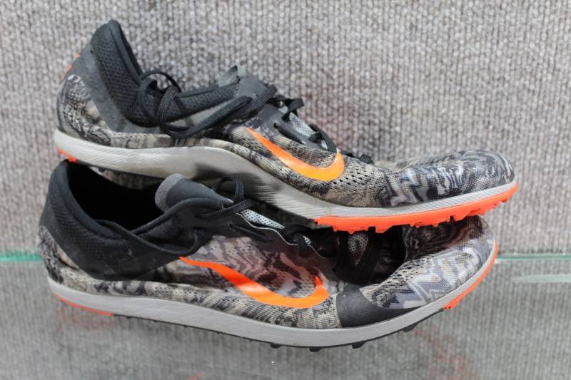 lot 2515 image: Nike Zoom XC Size 10.5 Track and Field Shoes