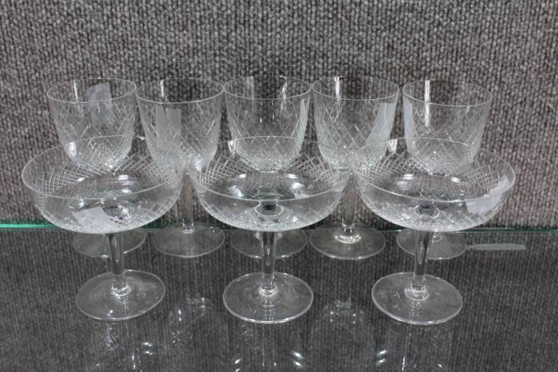 lot 2452 image: Set of 8 Cut Glass Stemware Glasses. 5 Sherry Glasses, 3 Champagne Glasses