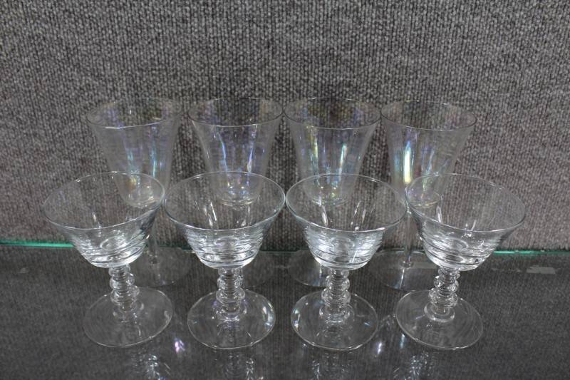 lot 2451 image: Lot of 8 Stemware Glasses. 4 Tall Auroura Finish Fluted Glasses and 4 Short Martini Glasses
