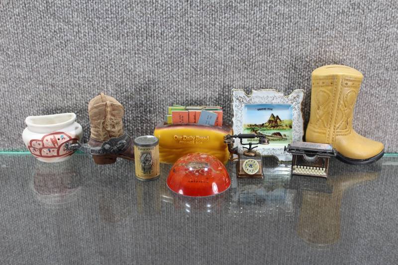 lot 2461 image: Lot of 9 Western Style Assorted Decor Items. See Photos for Details