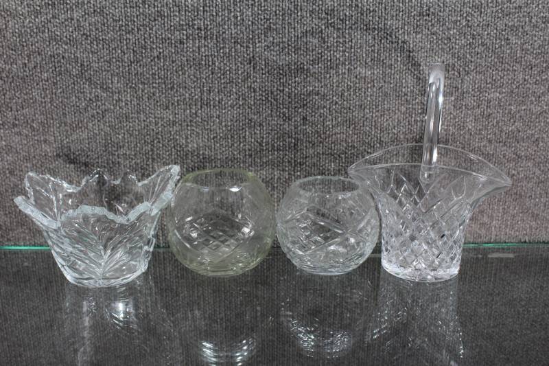 lot 2462 image: Lot of 4 Pressed Glass Flower Vases and Bowls
