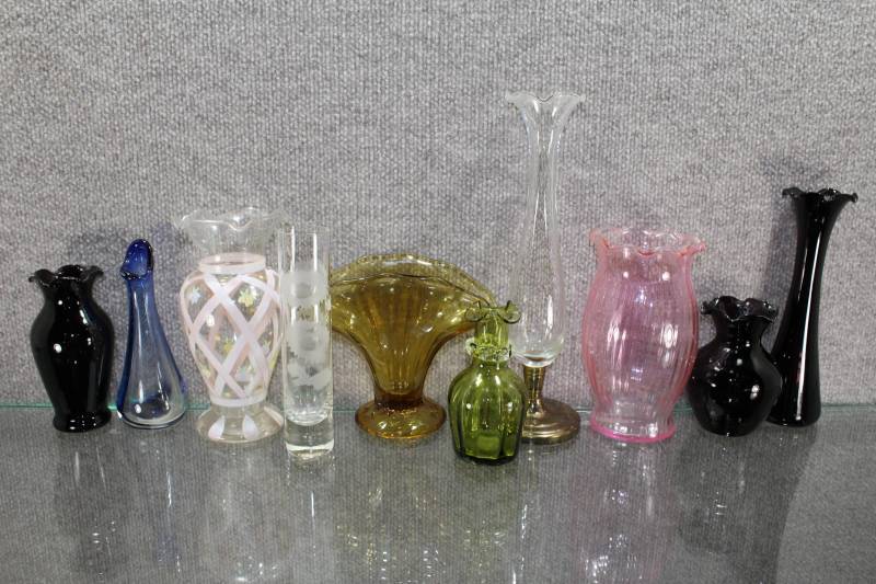 lot 2458 image: Lot of 10 Assorted Glass Vases