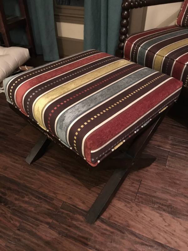 lot 1007 image: Ballard Striped Accent ottoman-Signature design by Ashley