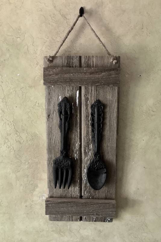lot 1015 image: Cast Iron Spoon and Fork on Barnwood--Wall Decor