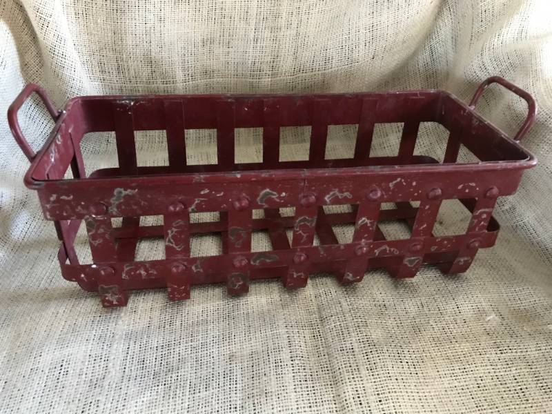lot 1020 image: Metal Antiqued Red Basket