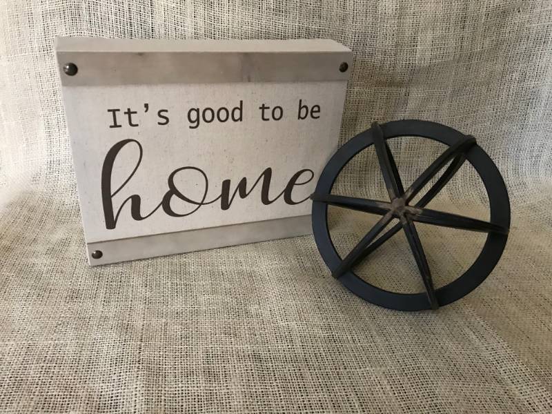 lot 1030 image: Table Decor--Block Sign Its Good to be Home and cast iron sphere