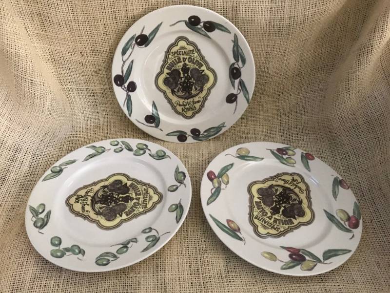 lot 1046 image: Made in Italy appetizer plates