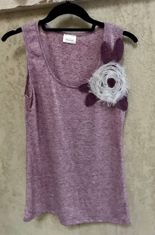 lot 1054 image: Pretty Good tank blouse with floral embellishment