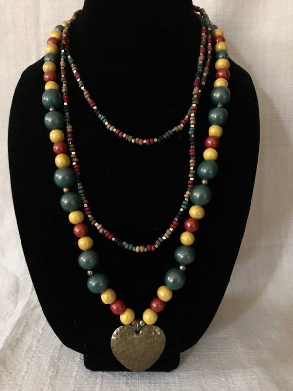 lot 1058 image: Colorful beaded necklaces (one with a heart charm)