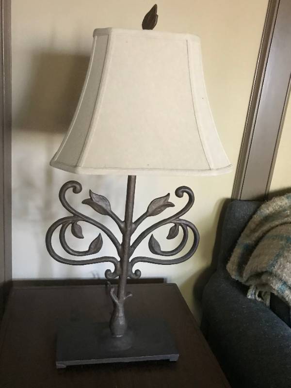lot 1065 image: Cast Iron Tulip lamp with shade-32Oil Rubbed Bronze in color.  Works good