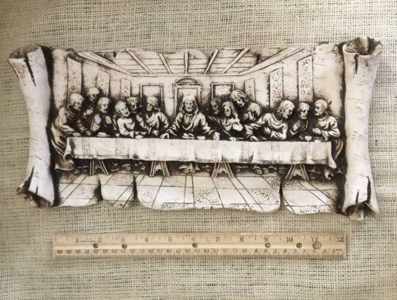 lot 1099 image: Ceramic Last Supper Wall Decor