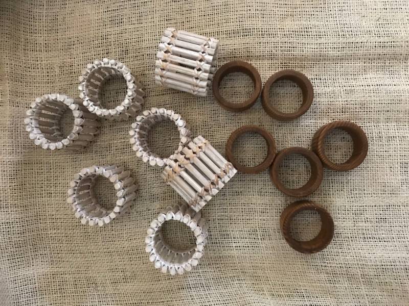 lot 1122 image: Assortment of napkin ring holders