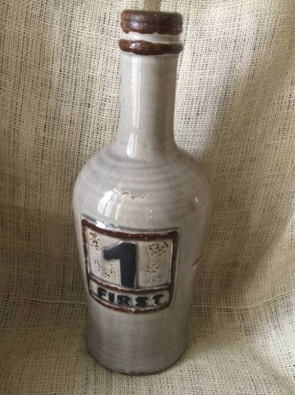lot 1141 image: 12 ceramic decorative bottlevase