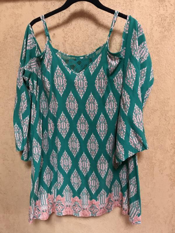 lot 1151 image: Bohemian Off the Shoulder Print Top