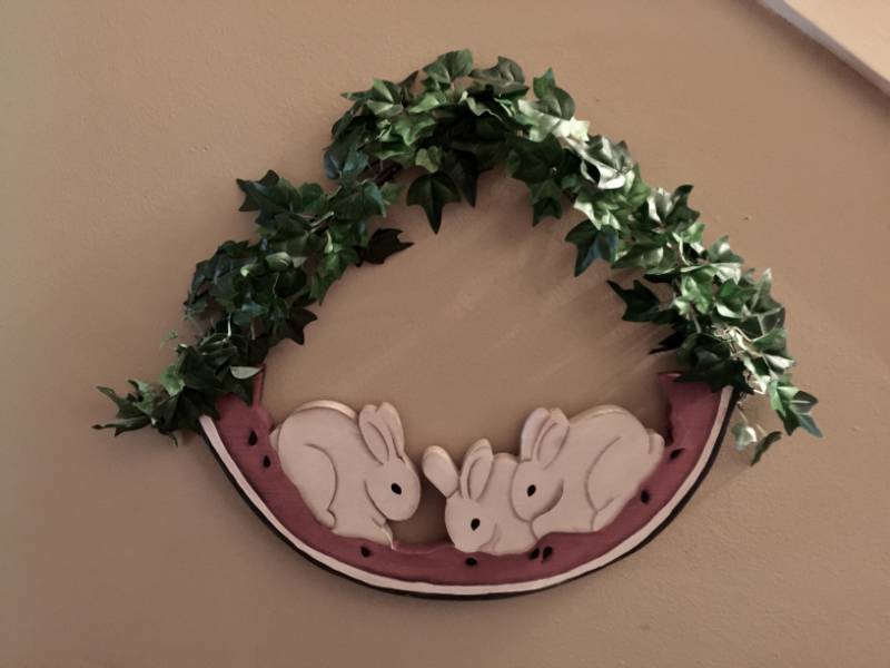 lot 1156 image: Wood Bunny Watermelon wreath