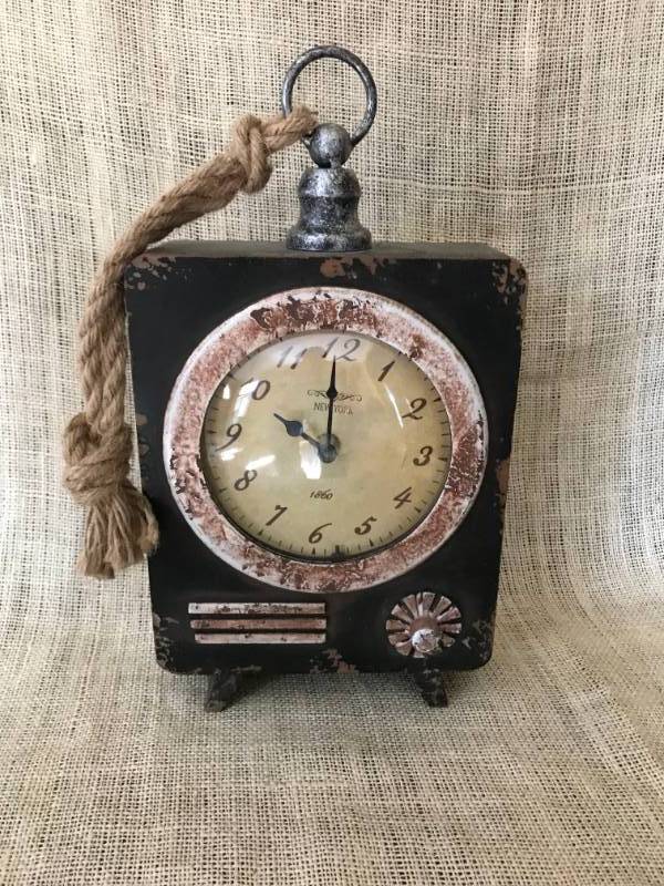 lot 1162 image: Rustic Looking clock
