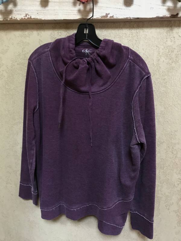 lot 1164 image: Calvin Klein sweatshirt