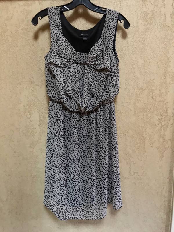 lot 1167 image: AB Studio black and white dress-new and never worn