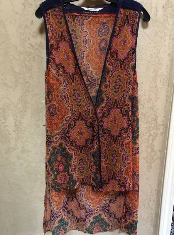 lot 1185 image: Vanilla Bean long printed vestcardigan