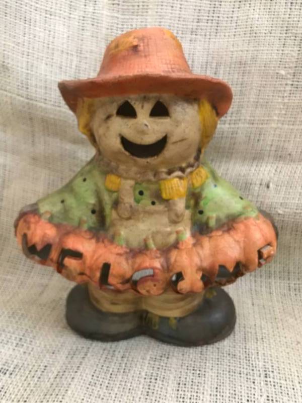 lot 1187 image: Rustic Ceramic Scarecrow Welcome lantern