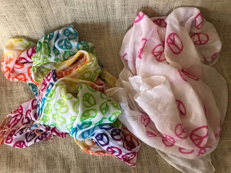 lot 1214 image: Peace sign scarfs-set of 2