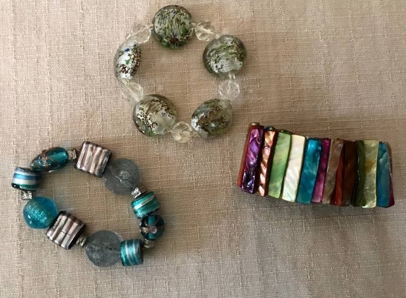 lot 1217 image: Glass Bead bracelets