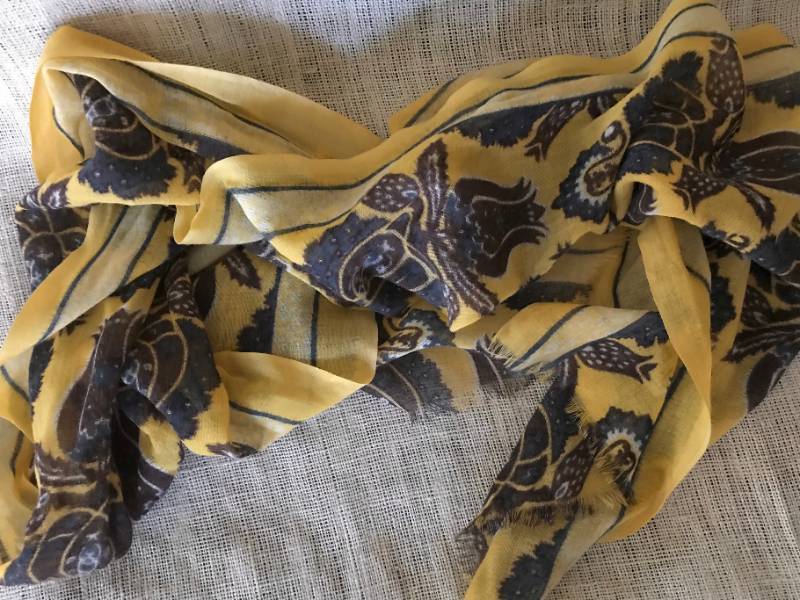 lot 1219 image: Large Yellow and Brown Scarf