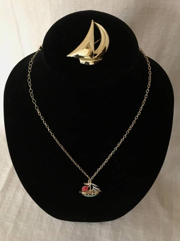 lot 1223 image: Sail Boat necklace and pin
