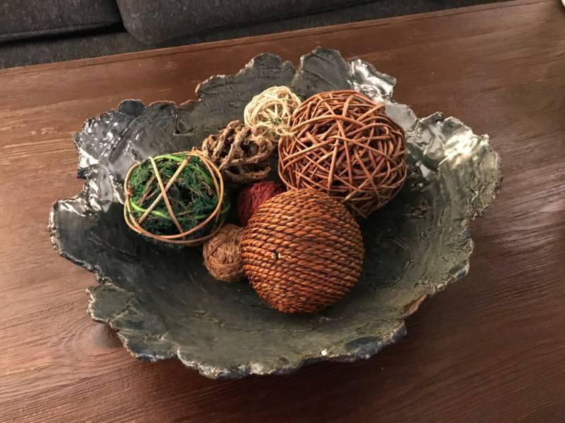 lot 1228 image: Unusual ceramic bowl with twigaccent balls