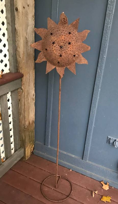 lot 1248 image: 4.2 ft Rustic Standing Star candle holder