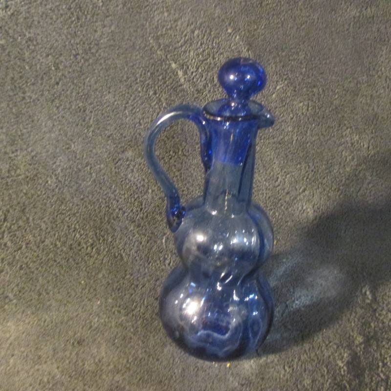lot 19066 image: MISCELLANEOUS GLASS AND KNICK KNACKS