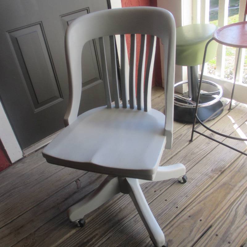 lot 19084 image: VINTAGE SOLID WOOD OFFICE CHAIR